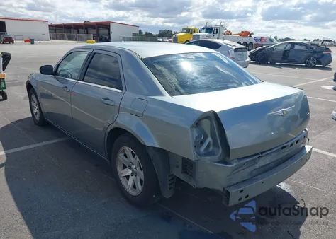 2007 Chrysler 300 из США, поврежденный, VIN 2C3KA43R87H649028